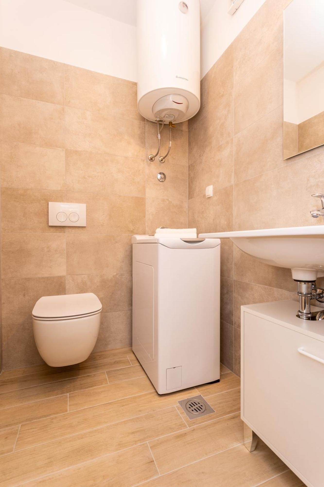 Apartments Vugrinec With Terrace Baška Екстериор снимка